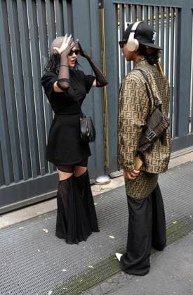 Milan, Crowds of people, influencers, and onlookers outside the Fendi fashion show during Women s Fashion Week, Milan Fashion Week on Via Solari.  Copyright: xDuilioxPiaggesix xipa-agency.netx xDuilioxPiaggesix IPA_Agency_IPA65672980