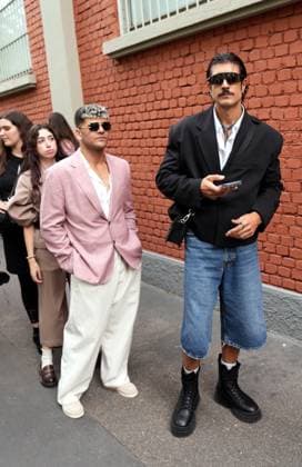 Milan, Crowds of people, influencers, and onlookers outside the Fendi fashion show during Women s Fashion Week, Milan Fashion Week on Via Solari.  Copyright: xDuilioxPiaggesix xipa-agency.netx xDuilioxPiaggesix IPA_Agency_IPA65673225