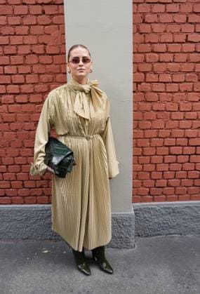 Milan, Milan, Italy: Milan, Crowds of people, influencers, and onlookers outside the Fendi fashion show for Women s Fashion Week, Milan Fashion Week in Via Solari; pictured is Valentina Ferragni. Milan Italy  - ZUMAp169 20250924_zea_p169_436 Copyright: xDuilioxPiaggesix