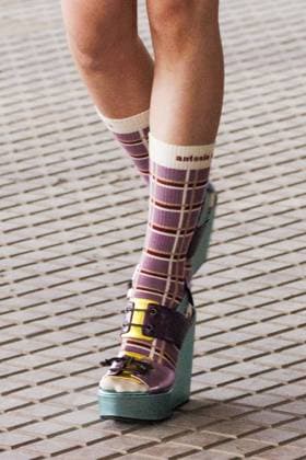 News - Antonio Marras - Runway and celebrities- Milan Fashion Week - Womenswear Spring Summer 2026 A model (shoes detail) walks the runway at the Antonio Marras fashion show during the Milan Womenswear Spring Summer 2026 on September 24, 2025 in Milan, Italy. Photo: Cinzia Camela. Milano Viale Molise, 68 Italy Copyright: xCinziaxCamelax xLiveMediax LPN_2044441