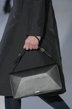 Milan, Milan Women s Fashion Week Spring Summer 2026 - Women s Fashion, Spring Summer 2026. - Jil Sander fashion show - catwalk in the photo: Bag Detail  Copyright: xRiccardoxGIordanox xipa-agency.netx xRiccardoxGiordano IPAx IPA_Agency_IPA65648276