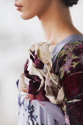 News - Antonio Marras - Runway and celebrities- Milan Fashion Week - Womenswear Spring Summer 2026 A model (detail) walks the runway at the Antonio Marras fashion show during the Milan Womenswear Spring Summer 2026 on September 24, 2025 in Milan, Italy. Photo: Cinzia Camela. Milano Viale Molise, 68 Italy Copyright: xCinziaxCamelax xLiveMediax LPN_2044463