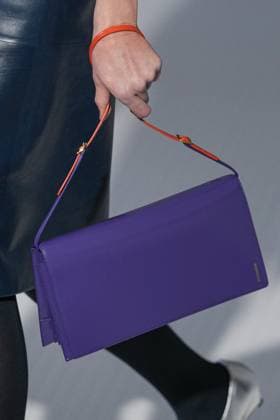 Milan, Italy: Milan, Milan Women s Fashion Week Spring Summer 2026 - Women s Fashion, Spring Summer 2026. - Jil Sander fashion show - catwalk in the photo: Bag Detail Milan Italy  - ZUMAp169 20250924_zea_p169_803 Copyright: xRiccardoxGIordanox