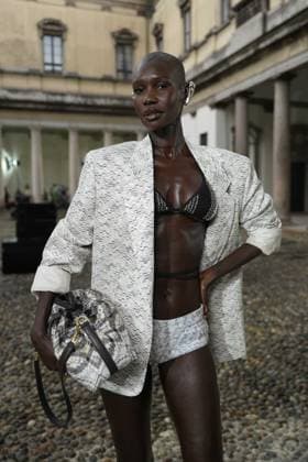 Milan, Italy: Milan, Milan Women s Fashion Week Spring Summer 2026 - Women s Fashion, Spring Summer 2026. - Missoni fashion show - arrivals in the photo: guest Milan Italy  - ZUMAp169 20250924_zea_p169_1022 Copyright: xRiccardoxGIordanox
