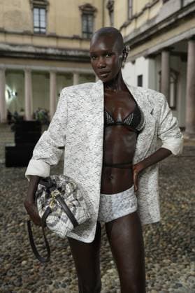 Milan, Italy: Milan, Milan Women s Fashion Week Spring Summer 2026 - Women s Fashion, Spring Summer 2026. - Missoni fashion show - arrivals in the photo: guest Milan Italy  - ZUMAp169 20250924_zea_p169_1025 Copyright: xRiccardoxGIordanox
