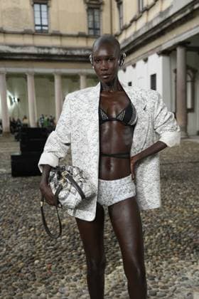 Milan, Milan Women s Fashion Week Spring Summer 2026 - Women s Fashion, Spring Summer 2026. - Missoni fashion show - arrivals in the photo: guest  Copyright: xRiccardoxGIordanox xipa-agency.netx xRiccardoxGiordano IPAx IPA_Agency_IPA65683853