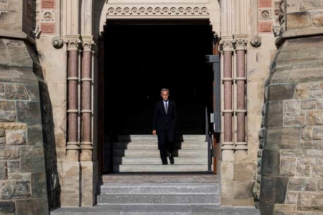 September 24, 2025, Ottawa, On, Canada: Prime Minister Mark Carney arrives ahead of greeting President of Indonesia Prabowo Subianto, not pictured, on Parliament Hill in Ottawa, on Wednesday, Sept. 24, 2025. Ottawa Canada  - ZUMAc35_ 20250924_zaf_c35_162 Copyright: xSpencerxColbyx