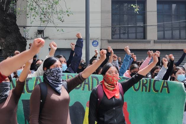 Rural female students from Ayotzinapa Teacher Training School take part in a demonstration during the Ã¢â‚¬oeAyotzinapa 11 Years of Light and ShadowsÃ¢â‚¬Â day of action, demanding that the Ministry of Foreign Affairs help secure the extradition of Tomas Zeron, former head of the Criminal Investigation Agency, who is currently a fugitive in Israel. on September 24, 2025 in Mexico City, Mexico. Mexico City Mexico - ZUMAe321 20250924_zia_e321_007 Copyright: xCarlosxSantiagox