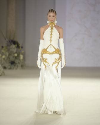 September 24, 2025, Milan, Milan, Italy: A model walks the runway wearing creations by designer XIONG YING for the HEAVEN GAIA collection during Milan Fashion Week Spring Summer 2026, at the Museo Leonardo da Vinci, in Milan, Italy, on September 24, 2025. Milan Italy - ZUMAp285 20250924_zep_p285_003 Copyright: xGennaroxPiscopox