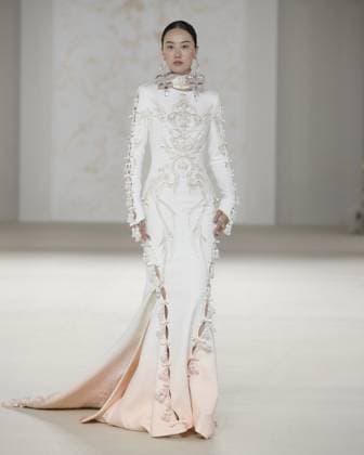 September 24, 2025, Milan, Milan, Italy: A model walks the runway wearing creations by designer XIONG YING for the HEAVEN GAIA collection during Milan Fashion Week Spring Summer 2026, at the Museo Leonardo da Vinci, in Milan, Italy, on September 24, 2025. Milan Italy - ZUMAp285 20250924_zep_p285_013 Copyright: xGennaroxPiscopox