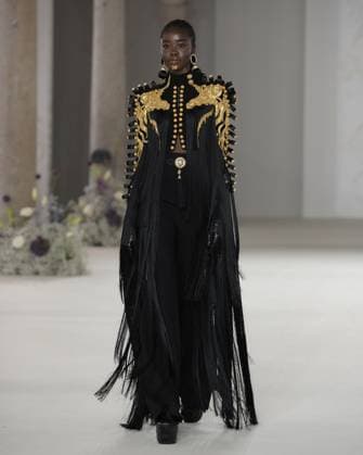 September 24, 2025, Milan, Milan, Italy: A model walks the runway wearing creations by designer XIONG YING for the HEAVEN GAIA collection during Milan Fashion Week Spring Summer 2026, at the Museo Leonardo da Vinci, in Milan, Italy, on September 24, 2025. Milan Italy - ZUMAp285 20250924_zep_p285_014 Copyright: xGennaroxPiscopox