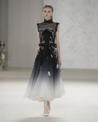 September 24, 2025, Milan, Milan, Italy: A model walks the runway wearing creations by designer XIONG YING for the HEAVEN GAIA collection during Milan Fashion Week Spring Summer 2026, at the Museo Leonardo da Vinci, in Milan, Italy, on September 24, 2025. Milan Italy - ZUMAp285 20250924_zep_p285_018 Copyright: xGennaroxPiscopox