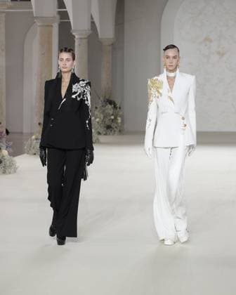 September 24, 2025, Milan, Milan, Italy: A model walks the runway wearing creations by designer XIONG YING for the HEAVEN GAIA collection during Milan Fashion Week Spring Summer 2026, at the Museo Leonardo da Vinci, in Milan, Italy, on September 24, 2025. Milan Italy - ZUMAp285 20250924_zep_p285_021 Copyright: xGennaroxPiscopox