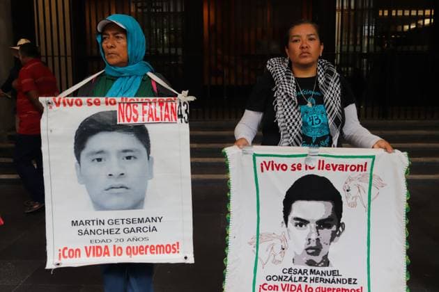 Relatives of the 43 disappeared students from the Ayotzinapa Teacher Training School take part in a demonstration during the Ã¢â‚¬oeAyotzinapa 11 Years of Light and ShadowsÃ¢â‚¬Â day of action, demanding that the Ministry of Foreign Affairs help secure the extradition of Tomas Zeron, former head of the Criminal Investigation Agency, who is currently a fugitive in Israel. on September 24, 2025 in Mexico City, Mexico. Mexico City Mexico - ZUMAe321 20250924_zia_e321_011 Copyright: xCarlosxSantiagox