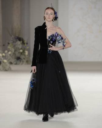 September 24, 2025, Milan, Milan, Italy: A model walks the runway wearing creations by designer XIONG YING for the HEAVEN GAIA collection during Milan Fashion Week Spring Summer 2026, at the Museo Leonardo da Vinci, in Milan, Italy, on September 24, 2025. Milan Italy - ZUMAp285 20250924_zep_p285_031 Copyright: xGennaroxPiscopox