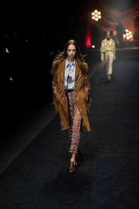 Milan Fashion Week - Women S S 2026 Etro Fashion Show Runway Milan, Italy Milan Fashion Week - Women S S 2026 Etro Fashion Show Runway Milan, Italy 24th September 2025  Copyright: xJohnnyxDallaxLibera SGPx