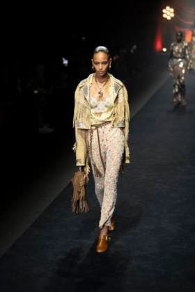 Milan Fashion Week - Women S S 2026 Etro Fashion Show Runway Milan, Italy Milan Fashion Week - Women S S 2026 Etro Fashion Show Runway Milan, Italy 24th September 2025  Copyright: xJohnnyxDallaxLibera SGPx