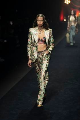 Milan Fashion Week - Women S S 2026 Etro Fashion Show Runway Milan, Italy Milan Fashion Week - Women S S 2026 Etro Fashion Show Runway Milan, Italy 24th September 2025  Copyright: xJohnnyxDallaxLibera SGPx