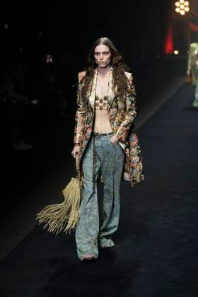 Milan Fashion Week - Women S S 2026 Etro Fashion Show Runway Milan, Italy Milan Fashion Week - Women S S 2026 Etro Fashion Show Runway Milan, Italy 24th September 2025  Copyright: xJohnnyxDallaxLibera SGPx