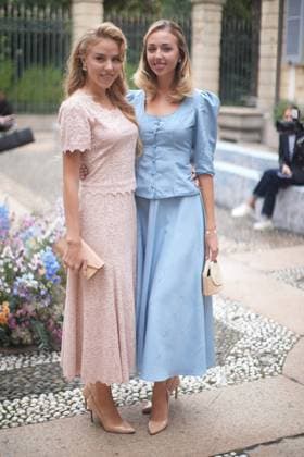 Milan Fashion Week - Women S S 2026 Luisa Beccaria Fashion Show Front Row Palazzo Bovara - Milan, Italy Maria Carolina di Borbone delle Due Sicilie;Maria Chiara di Borbone delle Due Sicilie Milan Fashion Week - Women S S 2026 Luisa Beccaria Fashion Show Front Row Palazzo Bovara - Milan, Italy 24th September 2025  Copyright: xMarcoxErbax