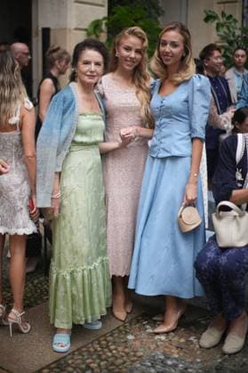 Milan Fashion Week - Women S S 2026 Luisa Beccaria Fashion Show Front Row Palazzo Bovara - Milan, Italy Luisa Beccaria;Maria Carolina di Borbone delle Due Sicilie;Maria Chiara di Borbone delle Due Sicilie Milan Fashion Week - Women S S 2026 Luisa Beccaria Fashion Show Front Row Palazzo Bovara - Milan, Italy 24th September 2025  Copyright: xMarcoxErbax