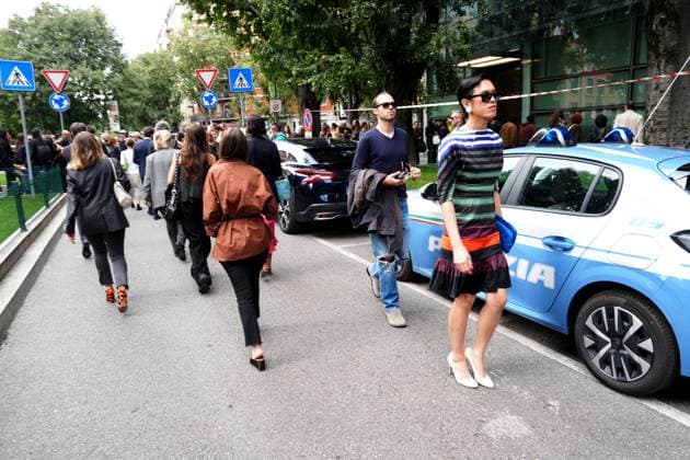 Milan, Crowds of Influencers and VIPs Outside the Armani Fashion Show on Via Bergognone  Copyright: xDuilioxPiaggesix xipa-agency.netx xDuilioxPiaggesix IPA_Agency_IPA65734851