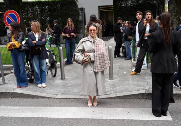 Milan, Crowds of Influencers and VIPs Outside the Armani Fashion Show on Via Bergognone  Copyright: xDuilioxPiaggesix xipa-agency.netx xDuilioxPiaggesix IPA_Agency_IPA65734897
