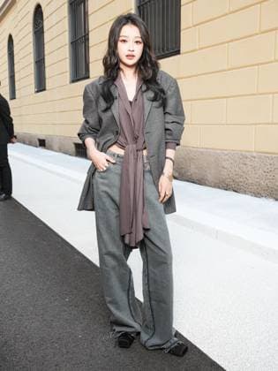 Milan, Milan Women s Fashion Week Spring Summer 2026 - MM6 Maison Margiela Fashion Show - Front Row Guests Pictured: Sun Yi  Copyright: xRiccardoxGiordanox xipa-agency.netx xRiccardoxGiordanox IPA_Agency_IPA65739542