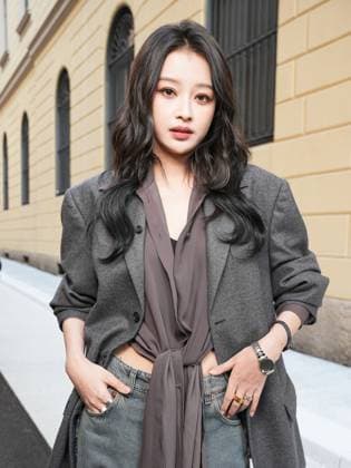 Milan, Milan Women s Fashion Week Spring Summer 2026 - MM6 Maison Margiela Fashion Show - Front Row Guests Pictured: Sun Yi  Copyright: xRiccardoxGiordanox xipa-agency.netx xRiccardoxGiordanox IPA_Agency_IPA65739552