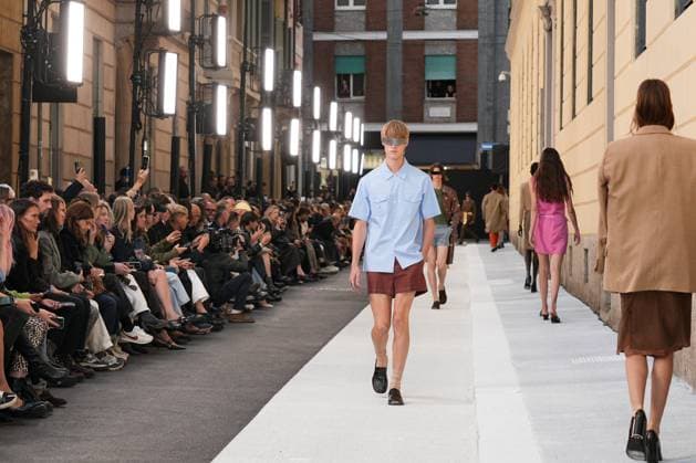 Milan, Italy, Italy: Milan, Milan Women s Fashion Week Spring Summer 2026 - MM6 Maison Margiela Fashion Show Milan Italy  - ZUMAp169 20250925_zea_p169_1252 Copyright: xRiccardoxGiordanox