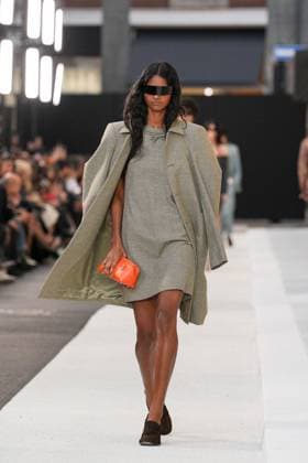 Milan, Italy, Italy: Milan, Milan Women s Fashion Week Spring Summer 2026 - MM6 Maison Margiela Fashion Show Milan Italy  - ZUMAp169 20250925_zea_p169_1256 Copyright: xRiccardoxGiordanox