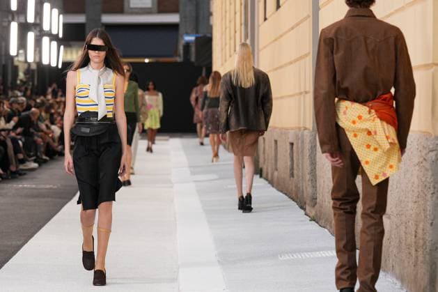 Milan, Italy, Italy: Milan, Milan Women s Fashion Week Spring Summer 2026 - MM6 Maison Margiela Fashion Show Milan Italy  - ZUMAp169 20250925_zea_p169_1266 Copyright: xRiccardoxGiordanox