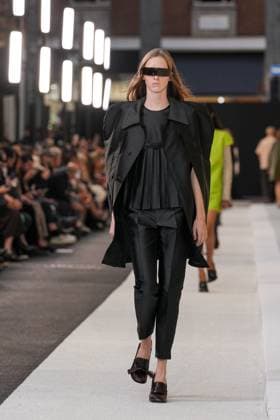 Milan, Italy, Italy: Milan, Milan Women s Fashion Week Spring Summer 2026 - MM6 Maison Margiela Fashion Show Milan Italy  - ZUMAp169 20250925_zea_p169_1275 Copyright: xRiccardoxGiordanox