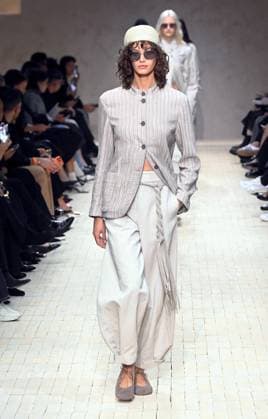 Milan, Italy: MILAN, Emporio Armani Fashion Show Milan Italy  - ZUMAp169 20250925_zea_p169_1310 Copyright: xMaurizioxMaulex