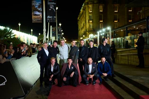 73rd San Sebastian International Film Festival: La tregua Red Carpet Miguel Angel Vivas, Aron Piper, Fernando Valdivielso, Javier Pereira, Jose Pastor attended La tregua Red Carpet during 73rd San Sebastian International Film Festival at Victoria Eugenia Theatre on September 25, 2025 in Donostia San Sebastian, Spain Photo by IMAGO MPG Donostia San Sebastian Victoria Eugenia Theatre Euskadi Spain  Copyright: xMPGx