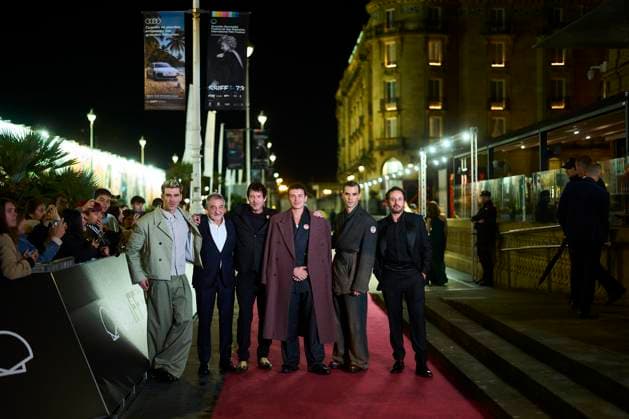 73rd San Sebastian International Film Festival: La tregua Red Carpet Miguel Angel Vivas, Aron Piper, Fernando Valdivielso, Javier Pereira, Jose Pastor attended La tregua Red Carpet during 73rd San Sebastian International Film Festival at Victoria Eugenia Theatre on September 25, 2025 in Donostia San Sebastian, Spain Photo by IMAGO MPG Donostia San Sebastian Victoria Eugenia Theatre Euskadi Spain  Copyright: xMPGx