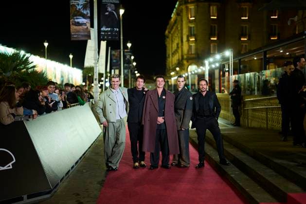 73rd San Sebastian International Film Festival: La tregua Red Carpet Miguel Angel Vivas, Aron Piper, Fernando Valdivielso, Javier Pereira, Jose Pastor attended La tregua Red Carpet during 73rd San Sebastian International Film Festival at Victoria Eugenia Theatre on September 25, 2025 in Donostia San Sebastian, Spain Photo by IMAGO MPG Donostia San Sebastian Victoria Eugenia Theatre Euskadi Spain  Copyright: xMPGx