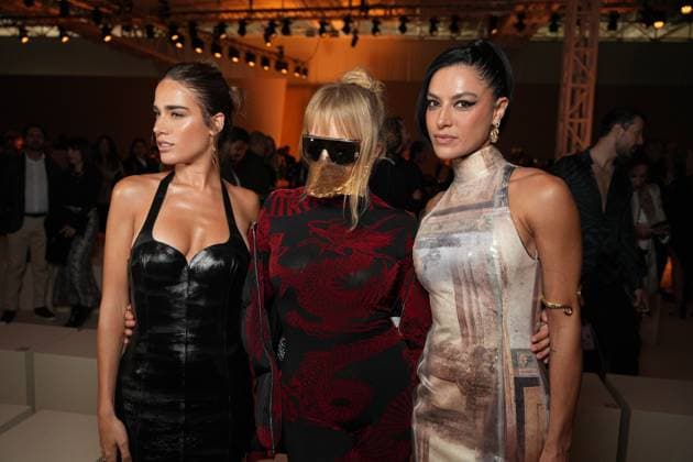 Milan, Milan Women s Fashion Week Spring Summer 2026 - Women s Fashion, Spring Summer 2026. - Roberto Cavalli Fashion Show - Arrivals in the photo: Clara Miss Keta Desiree Popper  Copyright: xRiccardoxGIordanox xipa-agency.netx xRiccardoxGiordano IPAx IPA_Agency_IPA65747780