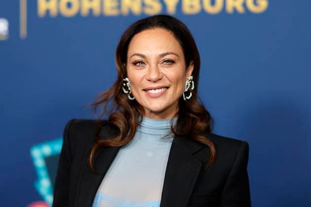 Model Lilly Becker beim Blue Carpet zu 40 Jahre Merkur Spielbank Hohensyburg in Dortmund. Dortmund, 25.09.2025 NRW Deutschland *** Model Lilly Becker at the Blue Carpet for 40 years of Merkur Spielbank Hohensyburg in Dortmund Dortmund, 25 09 2025 NRW Germany Copyright: xChristophxHardtx