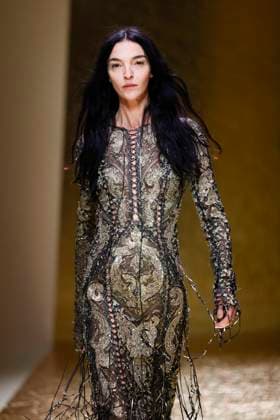 MFW Maria Carla Boscono walks the runway at the Roberto Cavalli MP Maria Carla Boscono walks the runway at the Roberto Cavalli fashion show during Milan s Fashion Week Womenswear Spring Summer 2026, on September 25, 2025 in Milan (Italy), Italy. Photo by Marco Piovanotto Abacapress.com  Copyright: xPiovanottoxMarco ABACAx