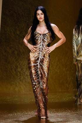 MFW Amelia Gray Hamlin walks the runway at the Roberto Cavalli MP Amelia Gray Hamlin walks the runway at the Roberto Cavalli fashion show during Milan s Fashion Week Womenswear Spring Summer 2026, on September 25, 2025 in Milan (Italy), Italy. Photo by Marco Piovanotto Abacapress.com  Copyright: xPiovanottoxMarco ABACAx