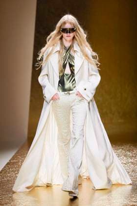 MFW Roberto Cavalli runway MP A model walks the runway at the Roberto Cavalli fashion show during Milan s Fashion Week Womenswear Spring Summer 2026, on September 25, 2025 in Milan (Italy), Italy. Photo by Marco Piovanotto Abacapress.com  Copyright: xPiovanottoxMarco ABACAx