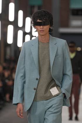 Milan, Milan Women s Fashion Week Spring Summer 2026 - Women s Fashion, Spring Summer 2026. - MM6 Maison Margiela fashion show - catwalk in the photo: Model  Copyright: xRiccardoxGIordanox xipa-agency.netx xRiccardoxGiordano IPAx IPA_Agency_IPA65751104
