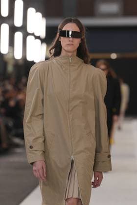 Milan, Milan Women s Fashion Week Spring Summer 2026 - Women s Fashion, Spring Summer 2026. - MM6 Maison Margiela fashion show - catwalk in the photo: Model  Copyright: xRiccardoxGIordanox xipa-agency.netx xRiccardoxGiordano IPAx IPA_Agency_IPA65751184