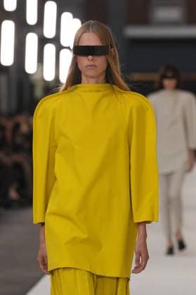 Milan, Milan Women s Fashion Week Spring Summer 2026 - Women s Fashion, Spring Summer 2026. - MM6 Maison Margiela fashion show - catwalk in the photo: Model  Copyright: xRiccardoxGIordanox xipa-agency.netx xRiccardoxGiordano IPAx IPA_Agency_IPA65751196