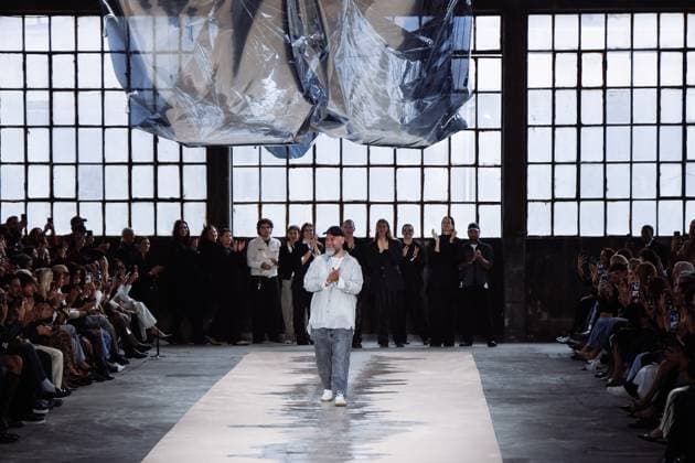 Milan, Italy: Milan, Milan Women s Fashion Week Spring Summer 2026 - Women s Fashion, Spring Summer 2026 - Boss Fashion Show - Catwalk. Pictured: Marco Falcioni (Creative Director, Boss) Milan Italy  - ZUMAp169 20250925_zea_p169_1666 Copyright: xAlessandroxBremecx