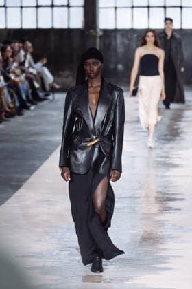 Milan, Italy: Milan, Milan Women s Fashion Week Spring Summer 2026 - Women s Fashion, Spring Summer 2026 - Boss Fashion Show - Catwalk. In the photo: Anok Yai Milan Italy  - ZUMAp169 20250925_zea_p169_1667 Copyright: xAlessandroxBremecx