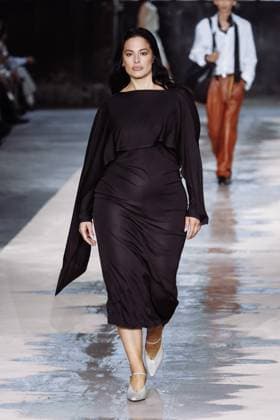 Milan, Italy: Milan, Milan Women s Fashion Week Spring Summer 2026 - Women s Fashion, Spring Summer 2026 - Boss Fashion Show - Catwalk. Pictured: Ashley Graham Milan Italy  - ZUMAp169 20250925_zea_p169_1673 Copyright: xAlessandroxBremecx
