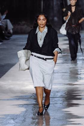 Milan, Italy: Milan, Milan Women s Fashion Week Spring Summer 2026 - Women s Fashion, Spring Summer 2026 - Boss Fashion Show - Catwalk. In the photo: Paloma Elsesser Milan Italy  - ZUMAp169 20250925_zea_p169_1681 Copyright: xAlessandroxBremecx