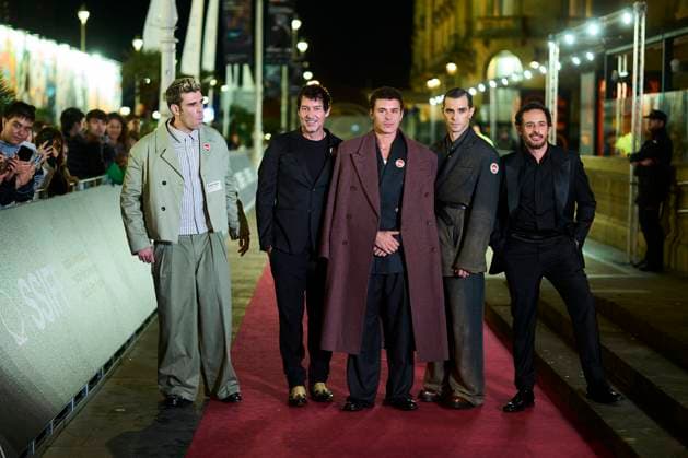 San Sebastian - La Tregua Screening Miguel Angel Vivas, Aron Piper, Fernando Valdivielso, Javier Pereira, Jose Pastor attended La tregua Red Carpet during 73rd San Sebastian International Film Festival at Victoria Eugenia Theatre on September 25, 2025 in Donostia San Sebastian, Spain Photo by ABACAPRESS.COM San Sebastian Euskadi Spain  Copyright: xABACAx